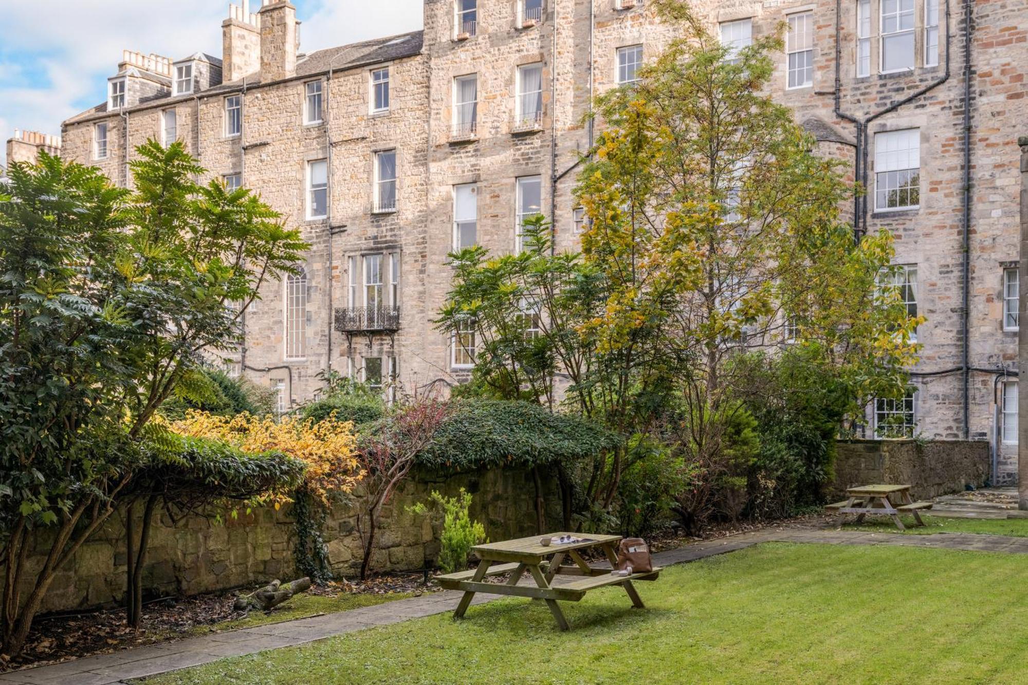 Thistle Suites Royal Garden — Fotos 1